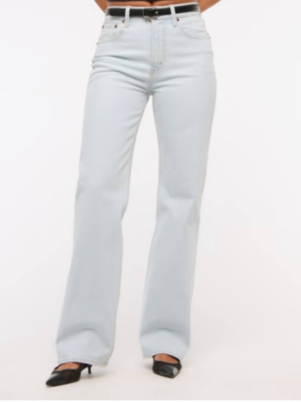 Abercrombie & Fitch High Rise 90s Relaxed Jean - Light Wash